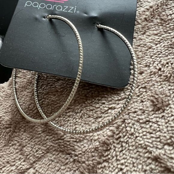 PAPARAZZI SILVER HOOPS 2 pair NWT🏷 - Picture 3 of 8